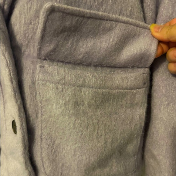NWT Lilac colored coat in a small size but it is oversized along w/ two pockets - Picture 3 of 5